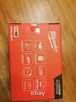 Batterie Milwaukee neuve forge m18 12.0, État neuf