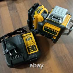 Dewalt-Niveau laser Professionnel à lumière verte + chargeur batterie